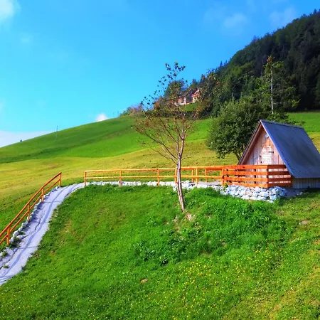 Glamping Vrhovc Kemp