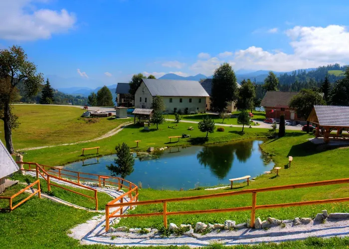 Glamping Vrhovc * Zelezniki